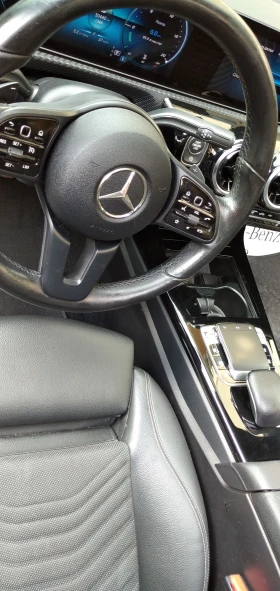 Mercedes-Benz A 180 Pano* LED* 3d.CAMERA* SPORT, снимка 2