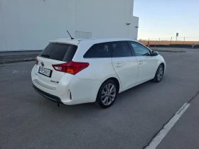 Toyota Auris 1.8HYBRID Navi Камера Подгрев, снимка 5