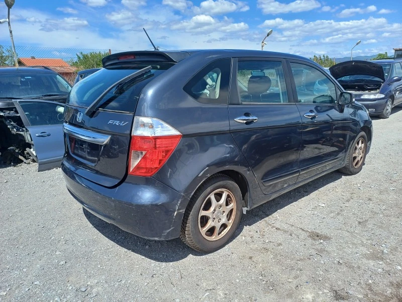 Honda Fr-v 1.7i, снимка 3 - Автомобили и джипове - 47603698