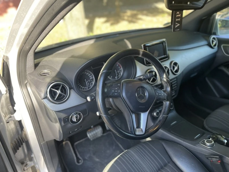 Mercedes-Benz B 200, снимка 11 - Автомобили и джипове - 46926450