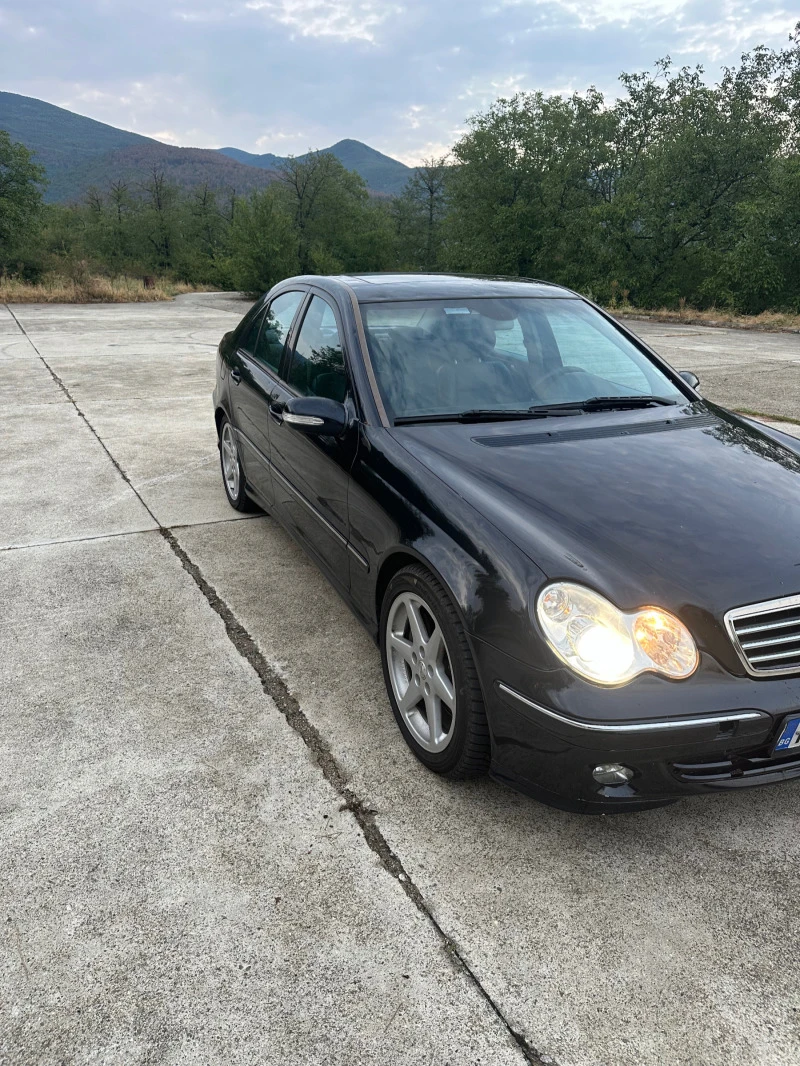 Mercedes-Benz C 320 7g tronic FACELIFT , снимка 3 - Автомобили и джипове - 46662870