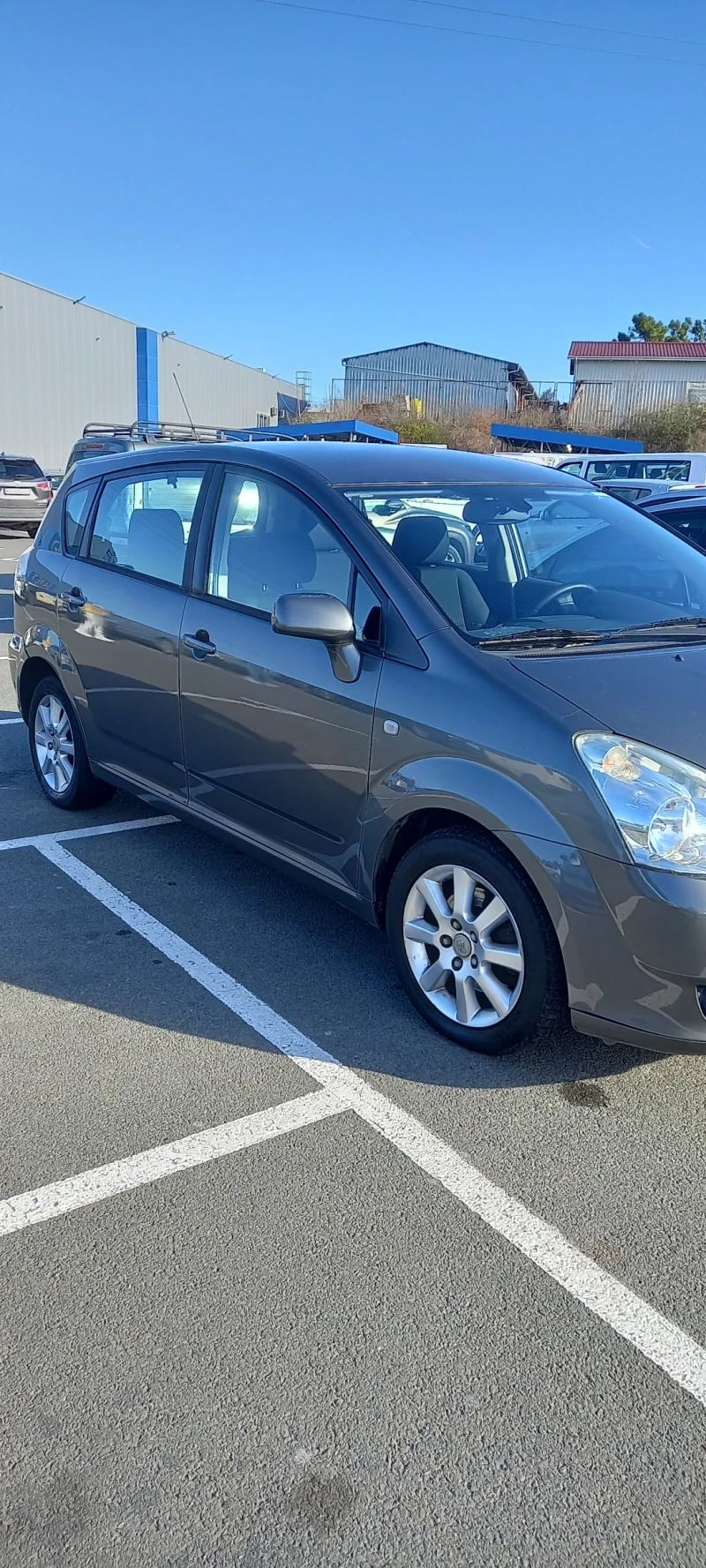 Toyota Corolla verso 1.6 бензин , снимка 6 - Автомобили и джипове - 48519382