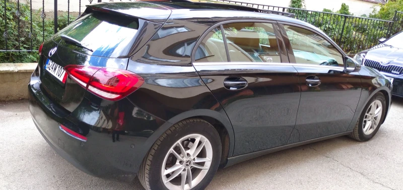 Mercedes-Benz A 180 Pano* LED* 3d.CAMERA* SPORT, снимка 6 - Автомобили и джипове - 49654923