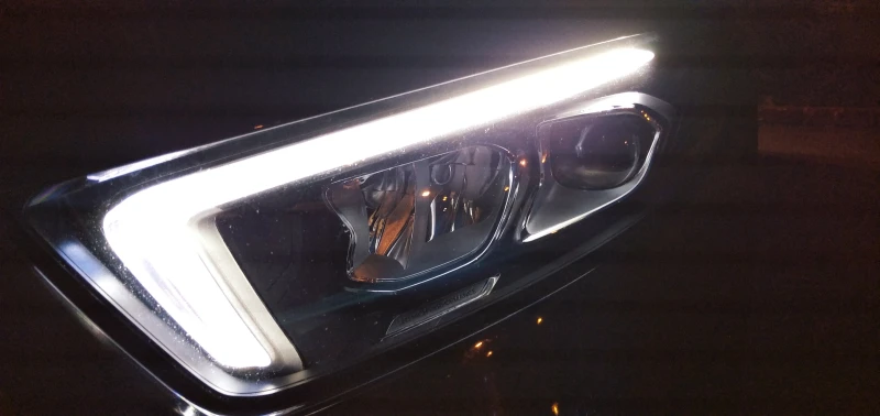 Mercedes-Benz A 180 Pano* LED* 3d.CAMERA* SPORT, снимка 10 - Автомобили и джипове - 52924159