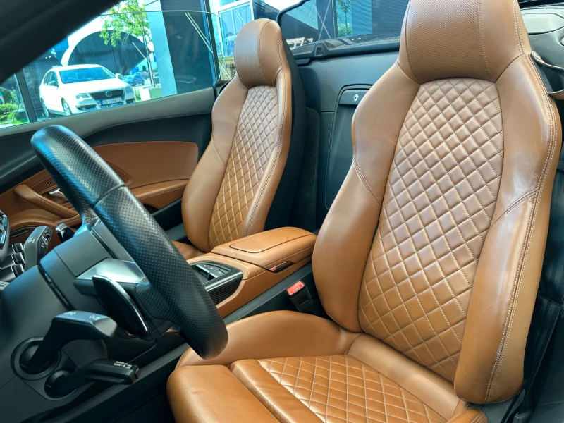 Audi R8 Spyder Performance, снимка 9 - Автомобили и джипове - 50709381