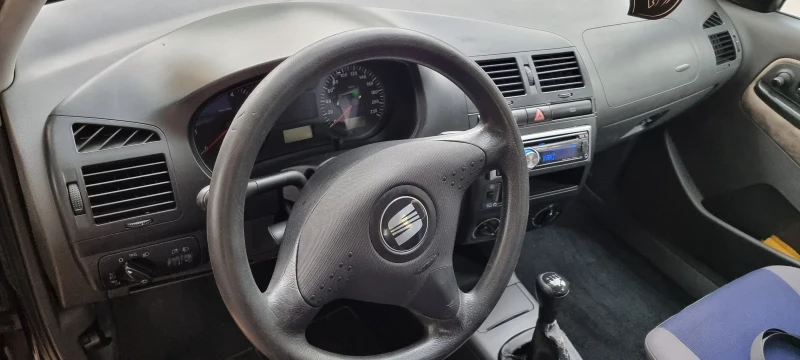 Seat Cordoba Vario, снимка 4 - Автомобили и джипове - 52698892