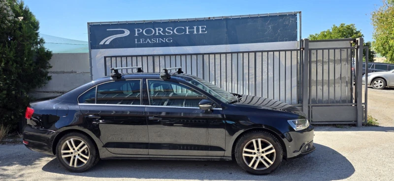 VW Jetta 1.6 TDI , снимка 2 - Автомобили и джипове - 51819634