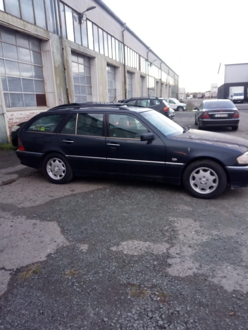 Mercedes-Benz C 220 Cdi 220 - diesel, снимка 4 - Автомобили и джипове - 52775146