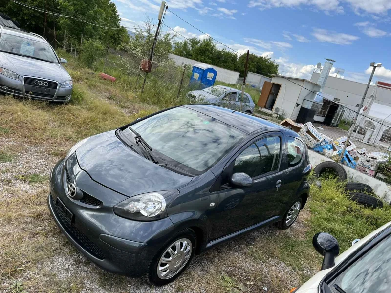 Toyota Aygo 1.0 бензин, снимка 3 - Автомобили и джипове - 52794150