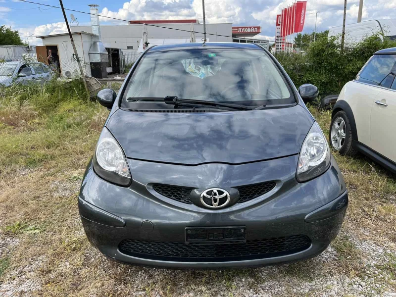 Toyota Aygo 1.0 бензин, снимка 2 - Автомобили и джипове - 52794150