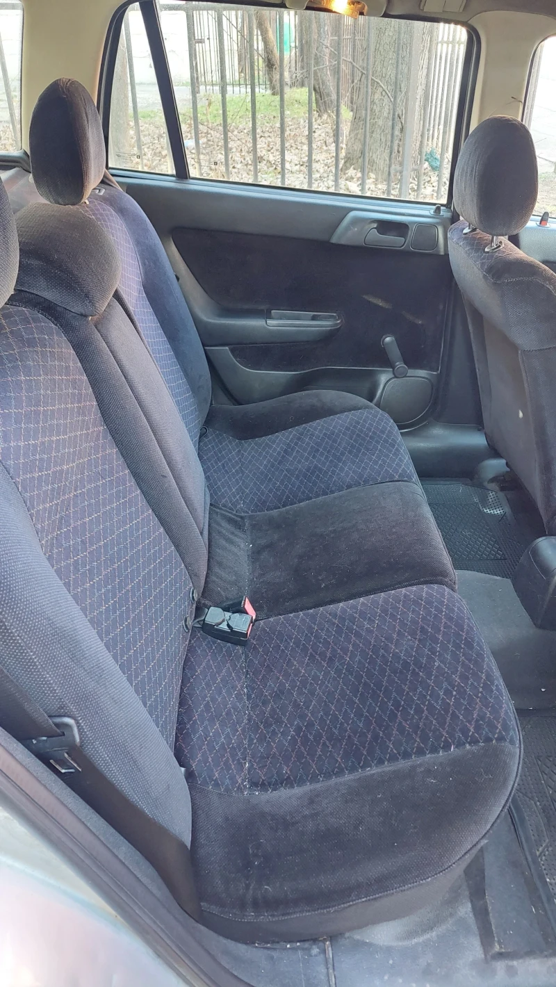 Opel Astra Комби, снимка 4 - Автомобили и джипове - 53209515