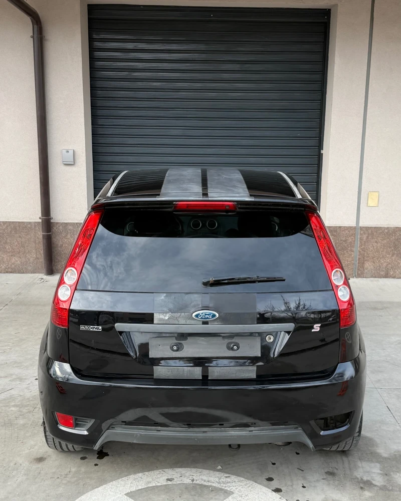 Ford Fiesta 1.6 бензин 101 коня Sport Edition, снимка 4 - Автомобили и джипове - 53384412