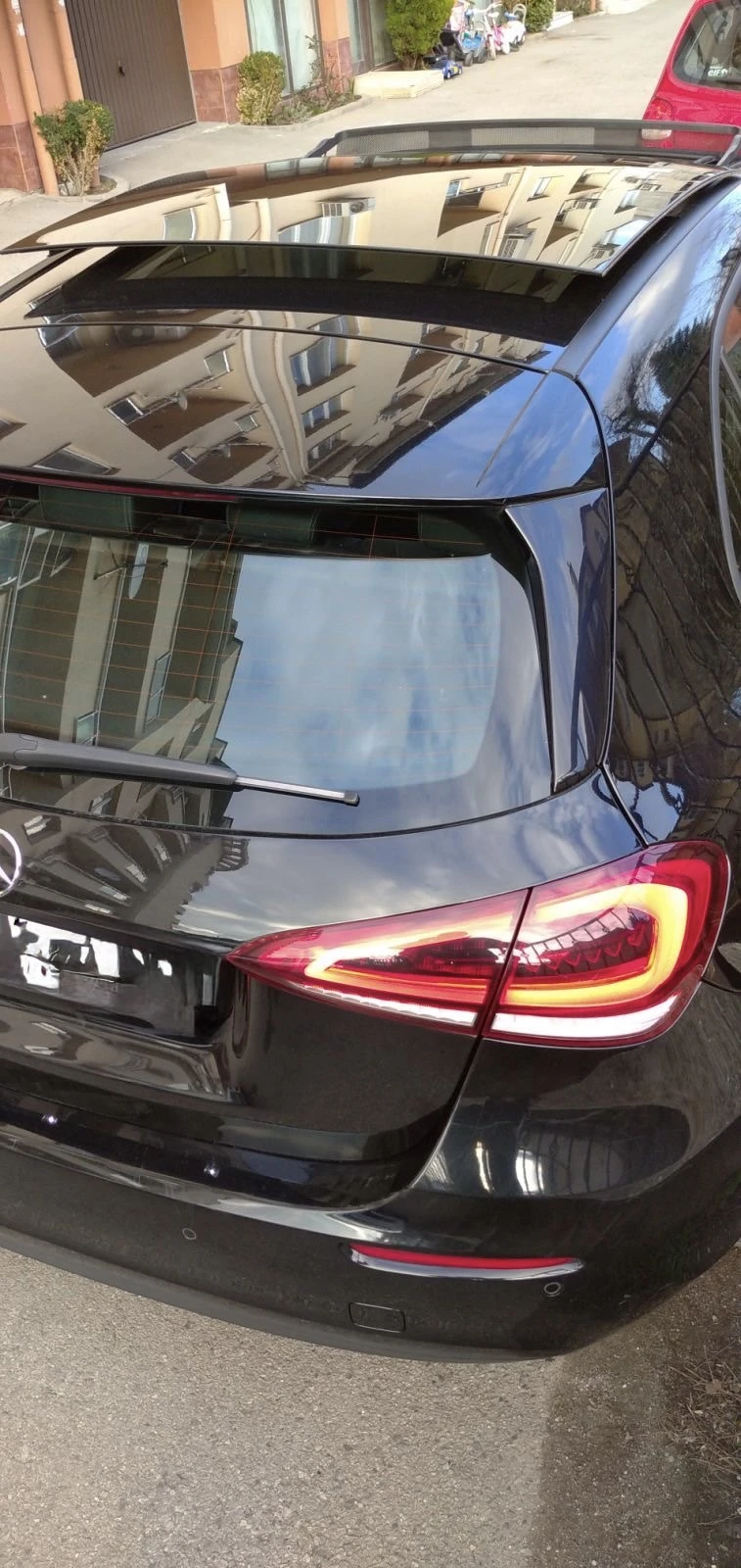 Mercedes-Benz A 180 Pano* LED* 3d.CAMERA* SPORT, снимка 9 - Автомобили и джипове - 52924159