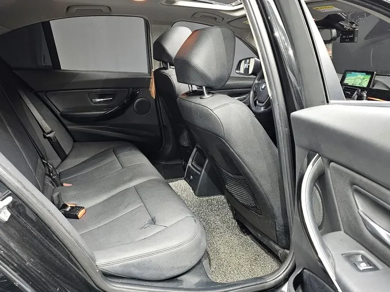 BMW 320 d, снимка 11 - Автомобили и джипове - 54592466