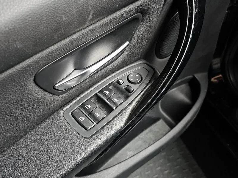 BMW 320 d, снимка 13 - Автомобили и джипове - 54592466