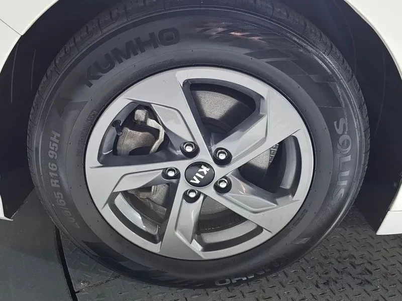 Kia K5, снимка 13 - Автомобили и джипове - 56688036