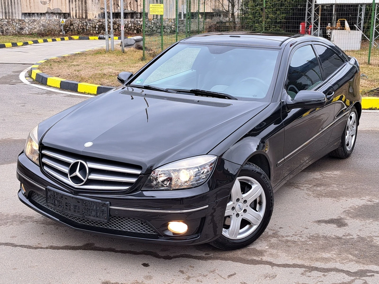 Mercedes-Benz CLC 230 Sport Edition* Кожен салон* Автоматик  - изображение 3