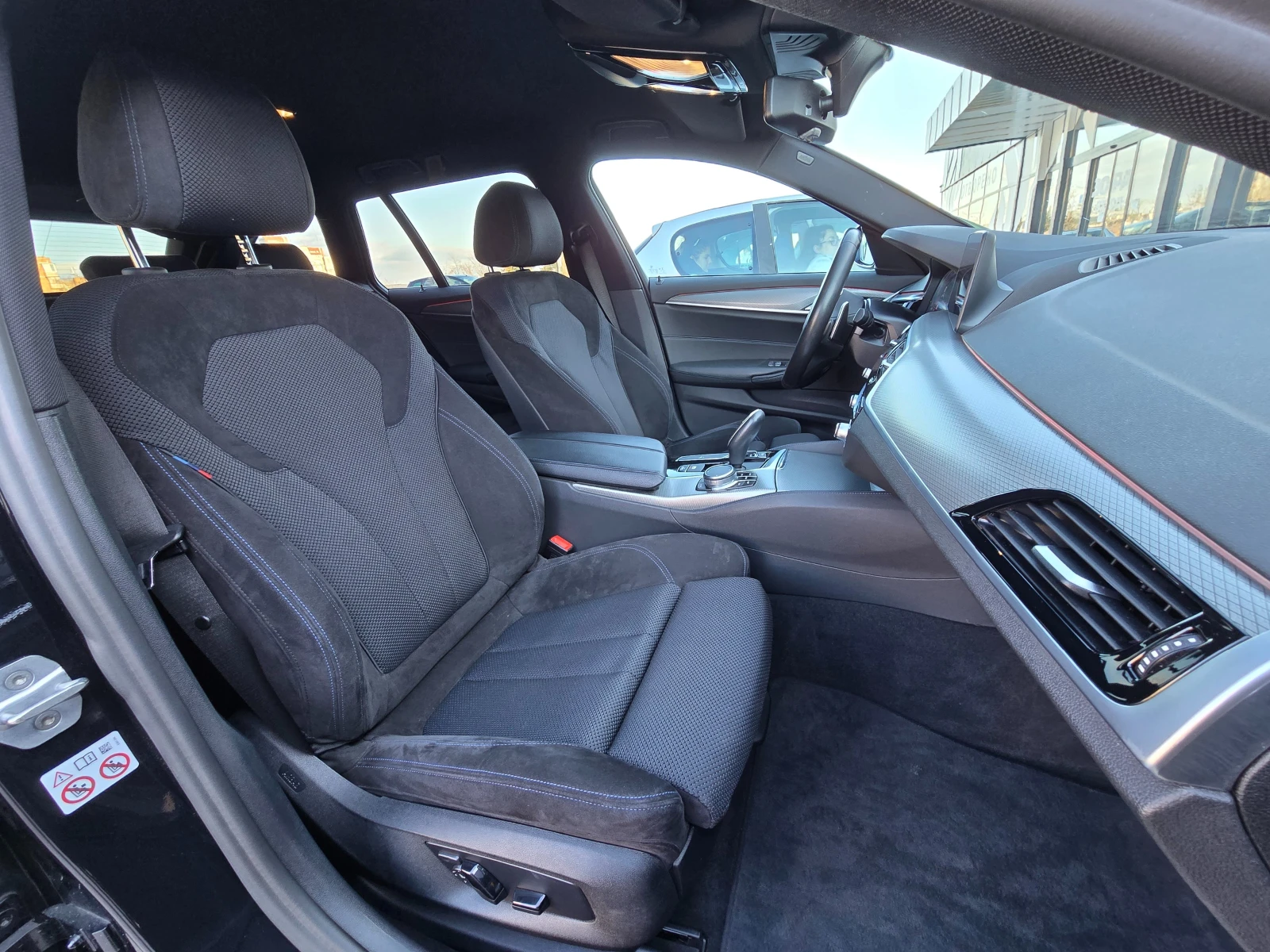 BMW 520 2.0XDrive* 190HP* 8ск ZF* 4x4 * M-pack* ТОП*  - изображение 8