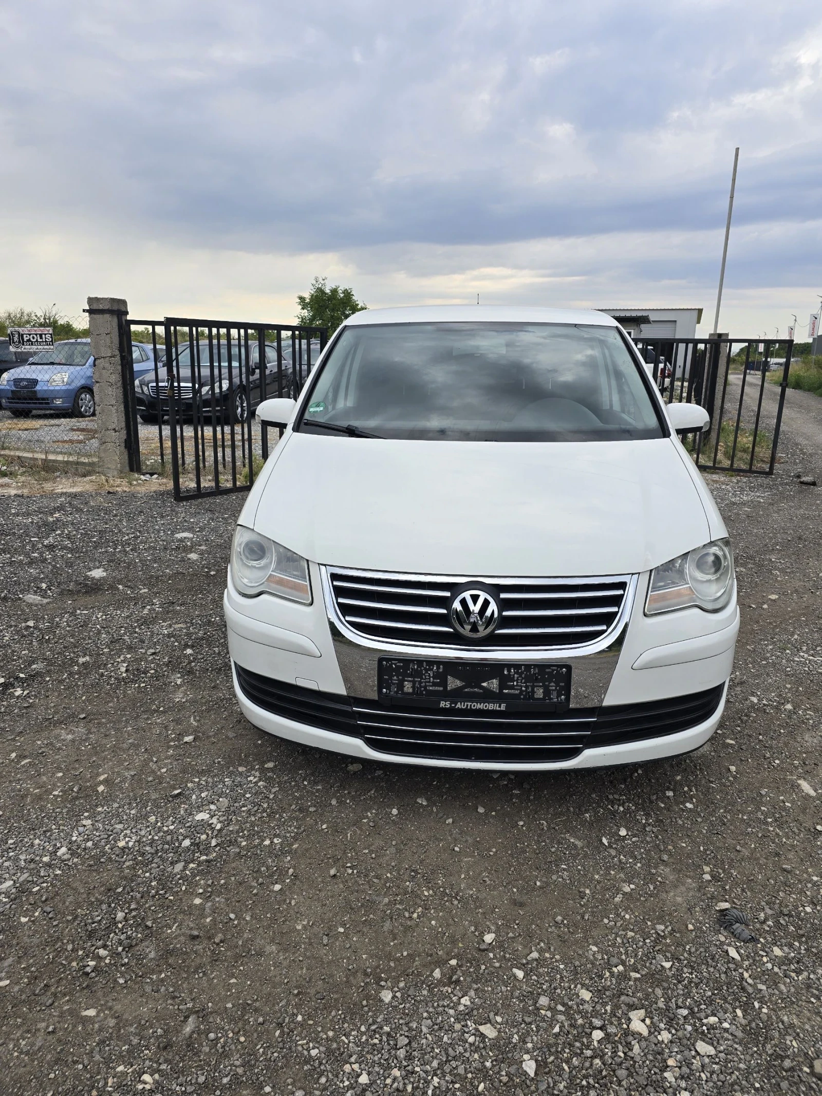 VW Touran  .  | Mobile.bg   1