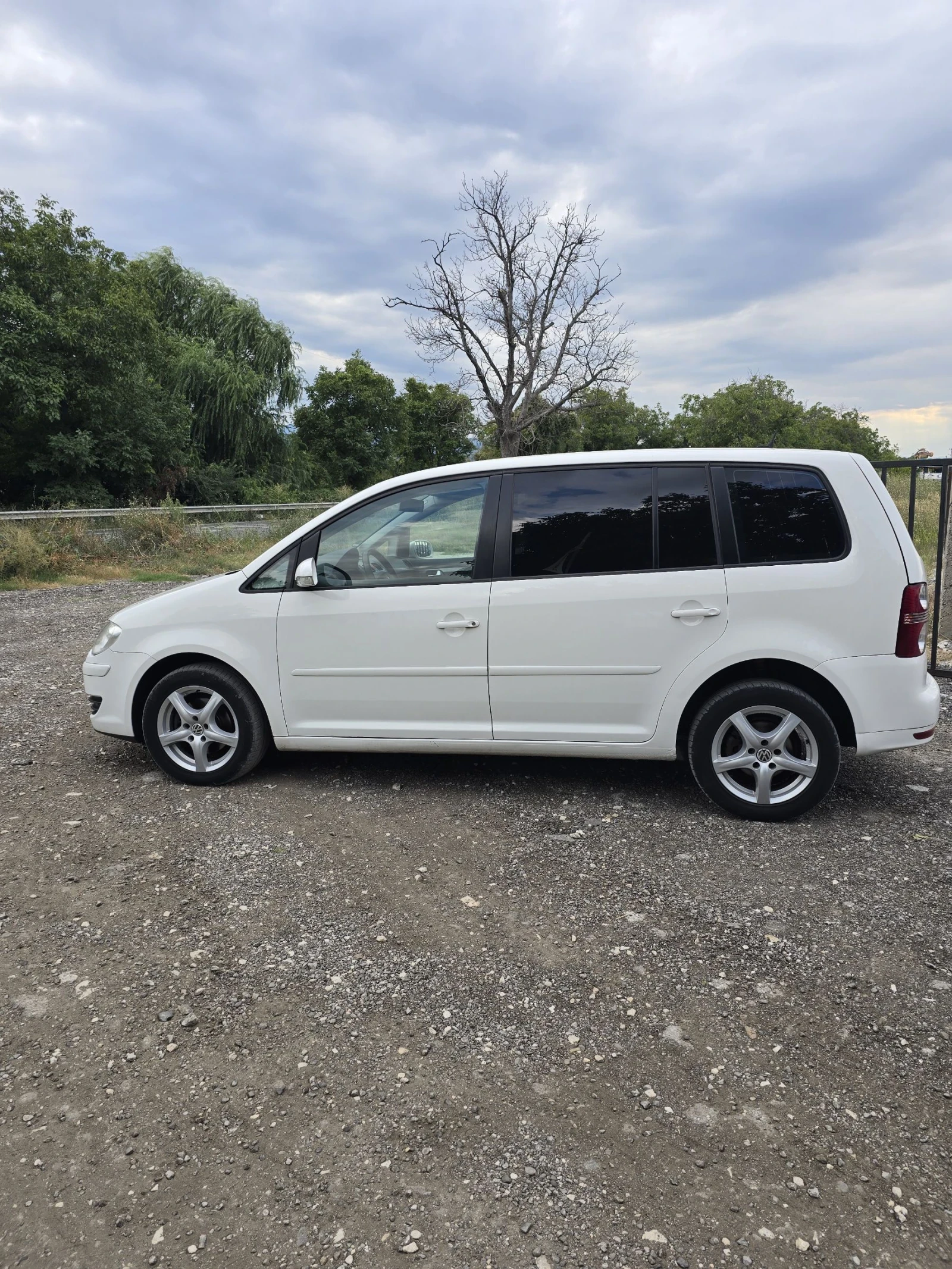 VW Touran Нов внос.Топ съсътояние - изображение 5