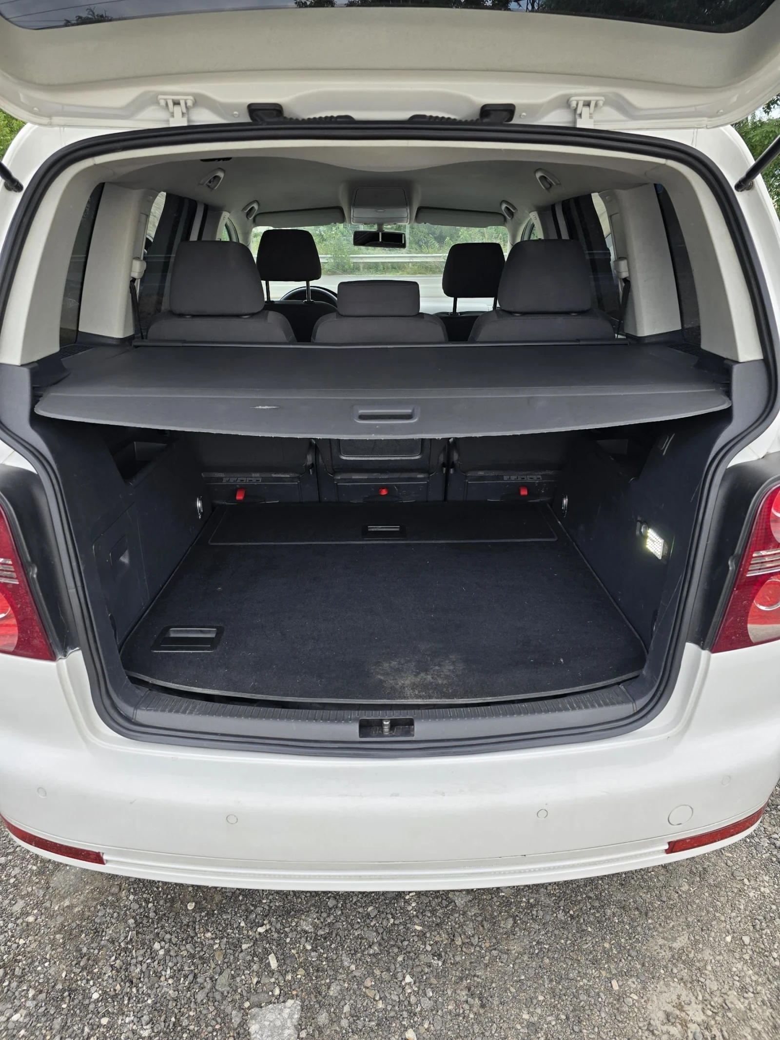 VW Touran Нов внос.Топ съсътояние - изображение 9