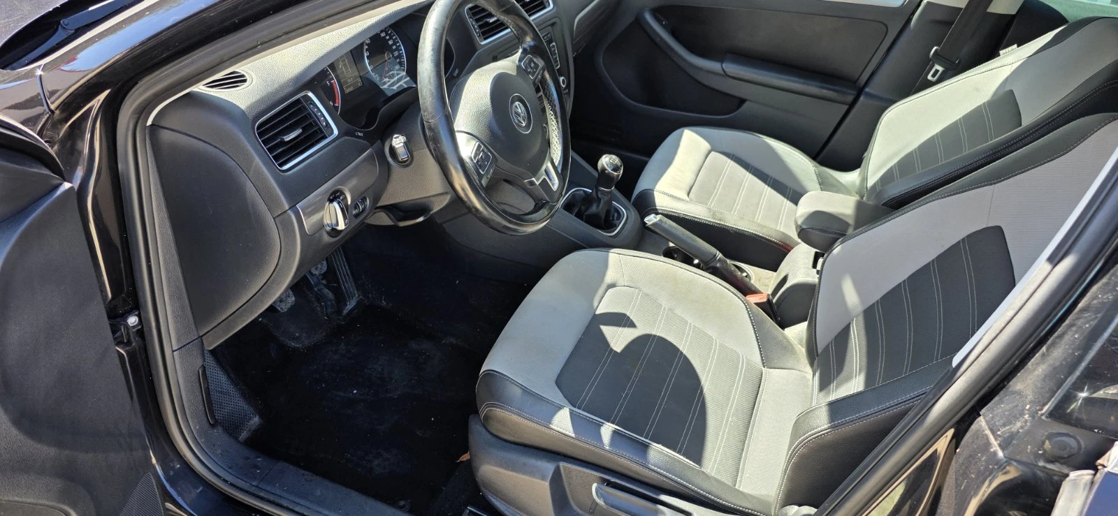 VW Jetta 1.6 TDI  | Mobile.bg   11