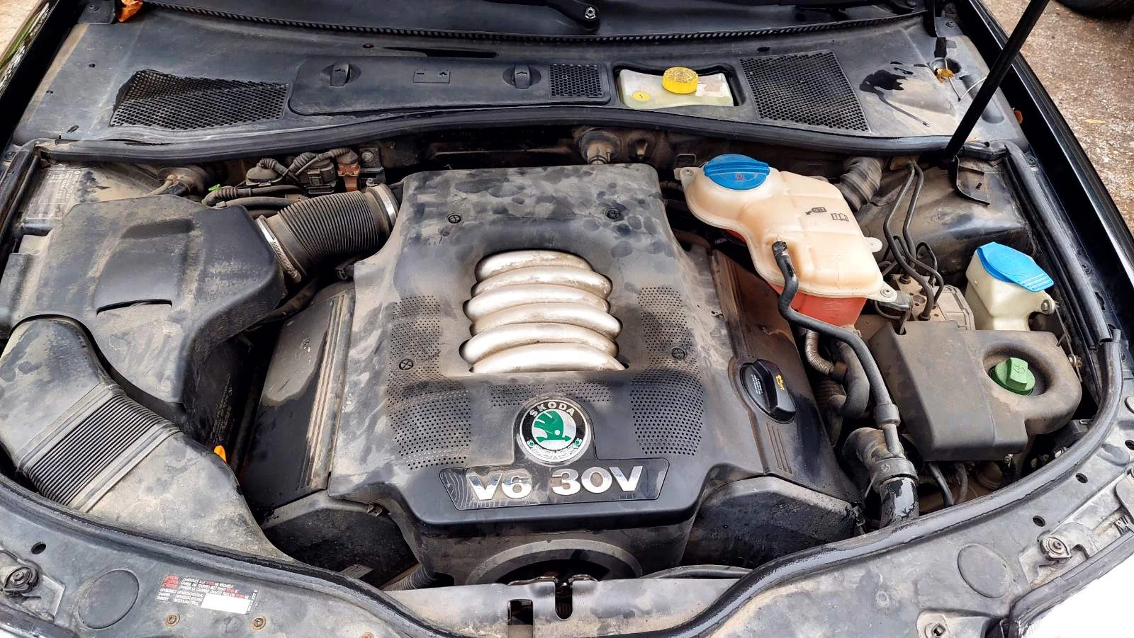 Skoda Superb  LIMITED V6 30 - изображение 8