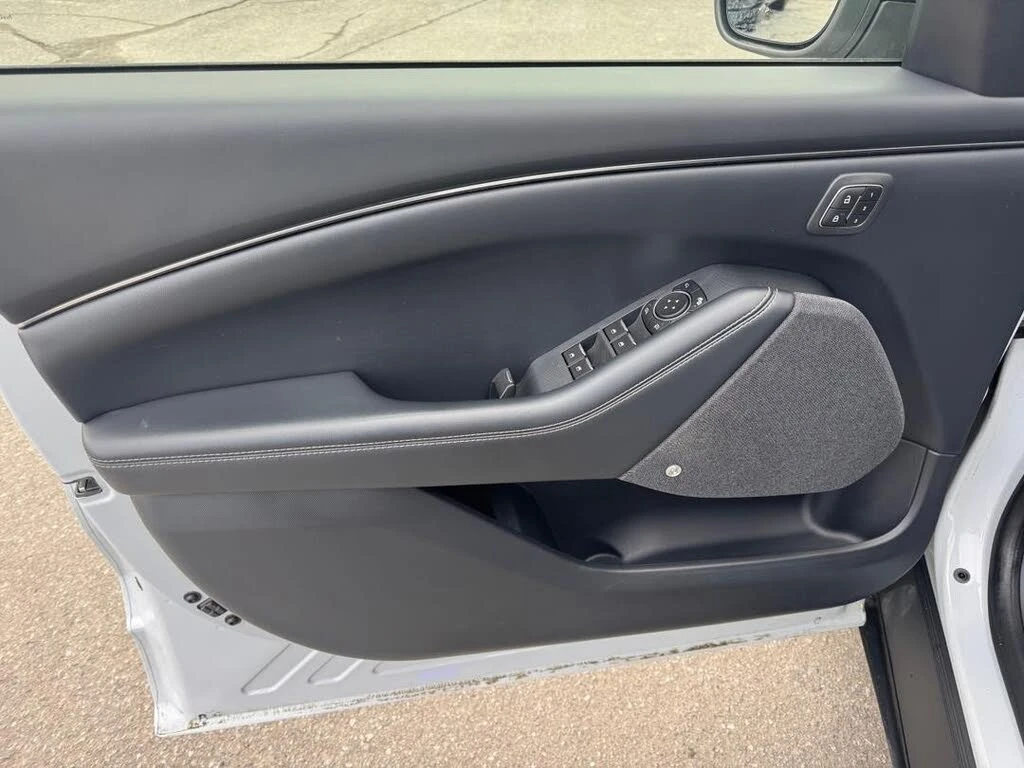 Ford Mustang Mach-E * * *  | Mobile.bg   16