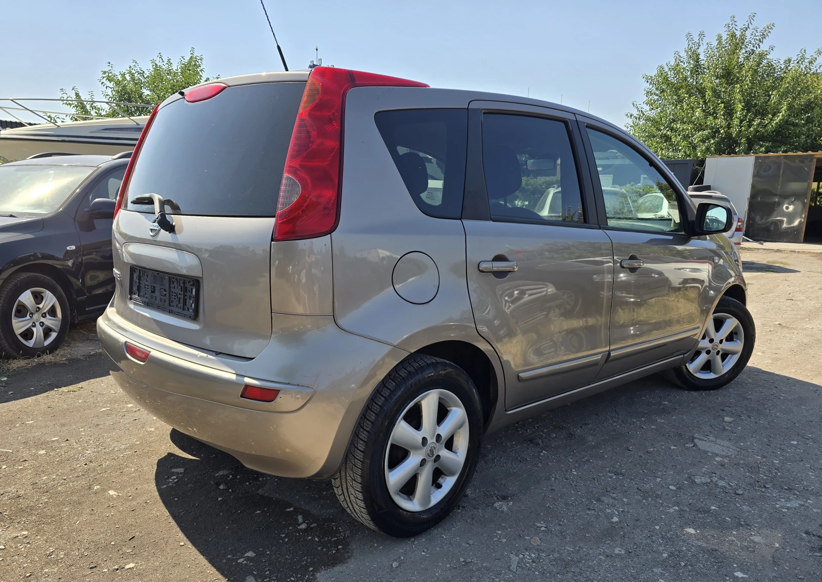 Nissan Note 1.4i ПЕРФЕКТЕН - изображение 4