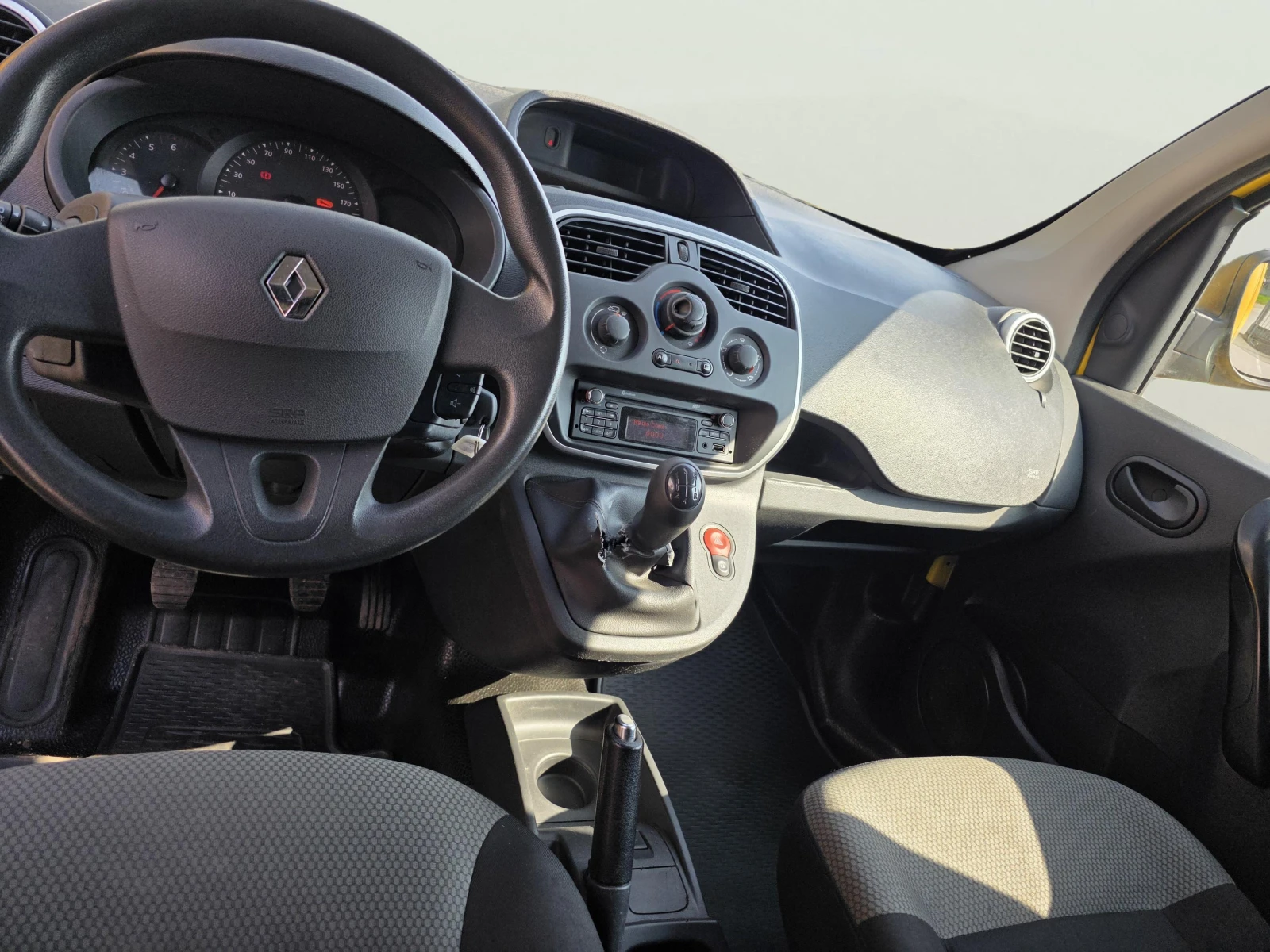 Renault Kangoo 1.5 TDCi, снимка 10 - Автомобили и джипове - 54128989