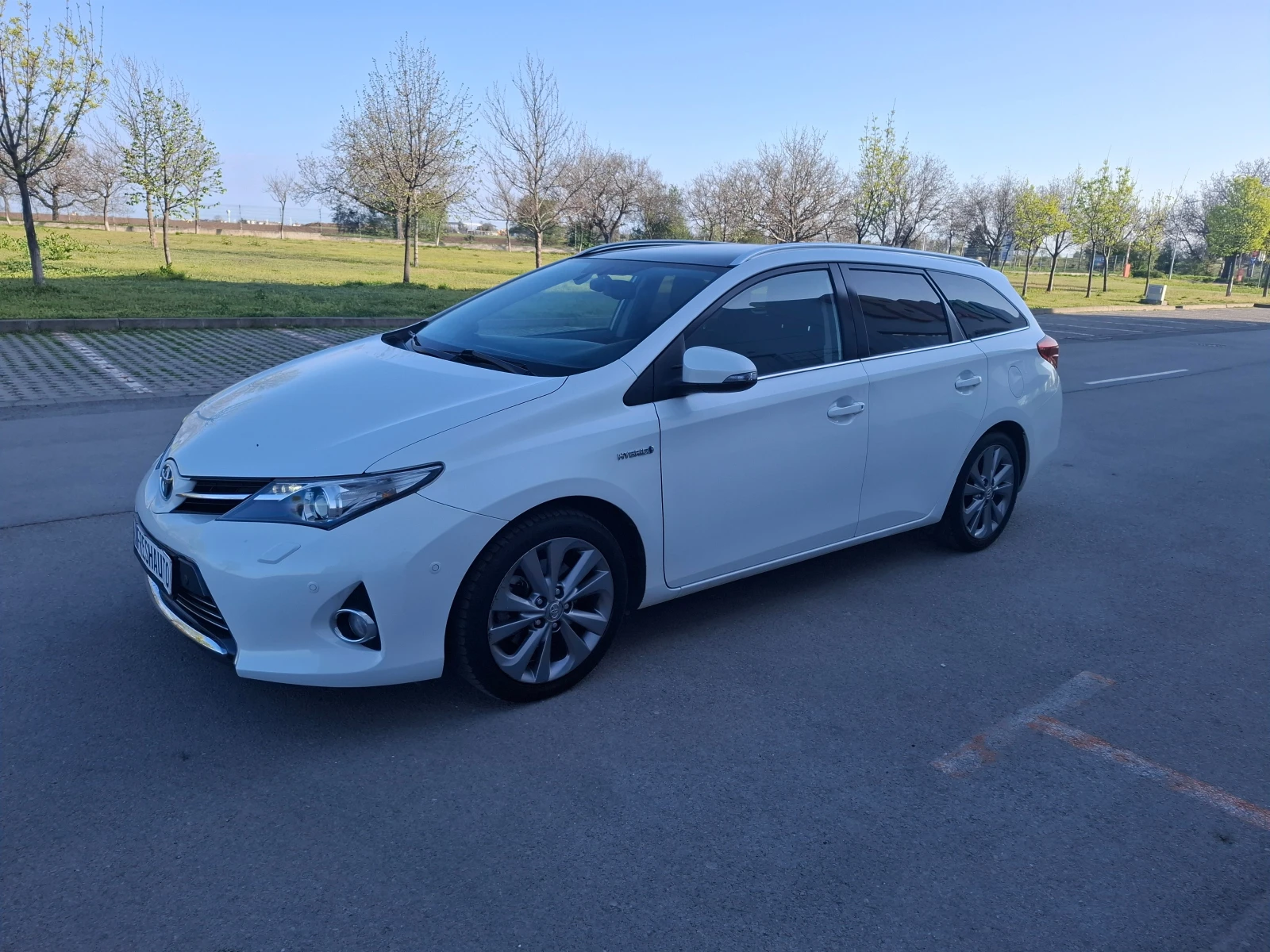Toyota Auris 1.8HYBRID Navi ������ ������� | Mobile.bg � ����������� 3
