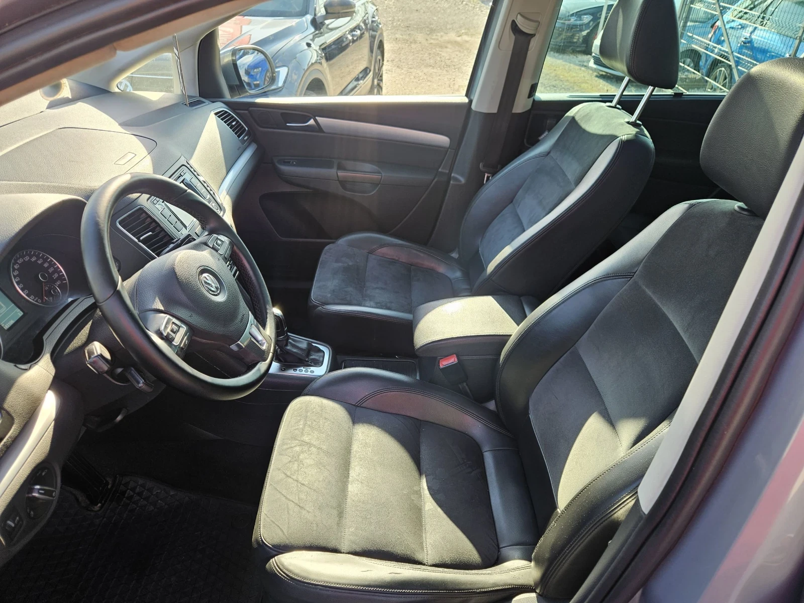 VW Sharan 2.0 tdi  177 k.c. HIGHLINE, снимка 8 - Автомобили и джипове - 55411983
