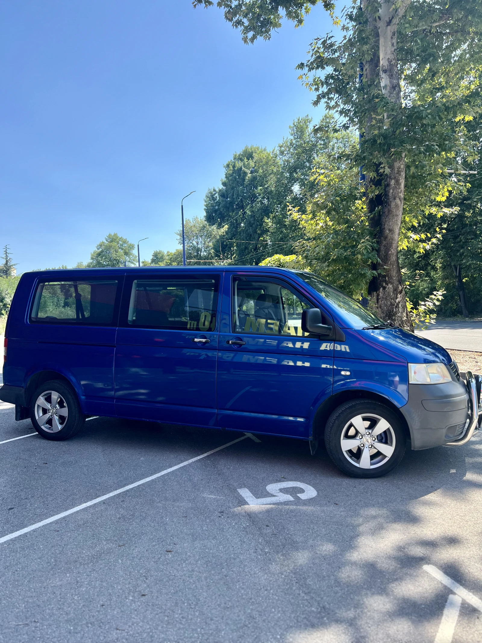 VW Multivan  t5 2.5TDI, снимка 4 - Автомобили и джипове - 55769460