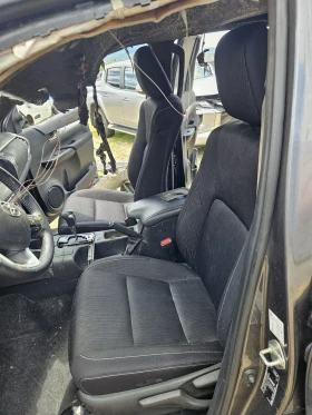 Toyota Hilux 2.4D, снимка 10