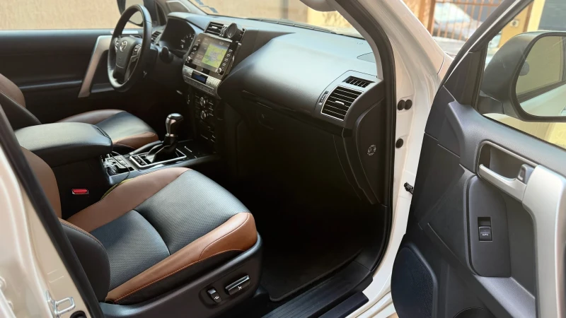 Toyota Land cruiser Special Edition, снимка 12 - Автомобили и джипове - 52161874