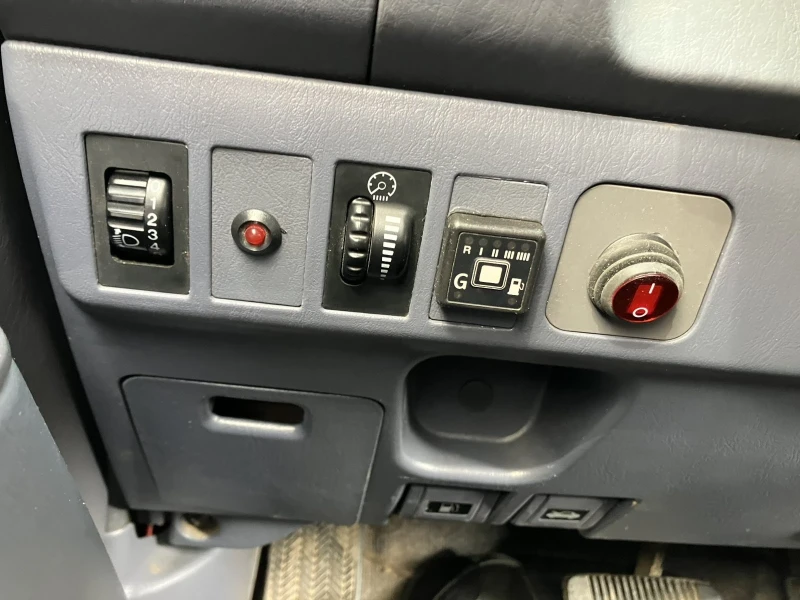 Toyota Land cruiser, снимка 10 - Автомобили и джипове - 52637522