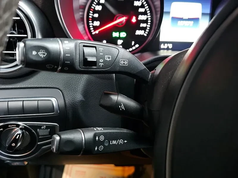 Mercedes-Benz GLC 220 D 4Matic Premium, снимка 14 - Автомобили и джипове - 53826491