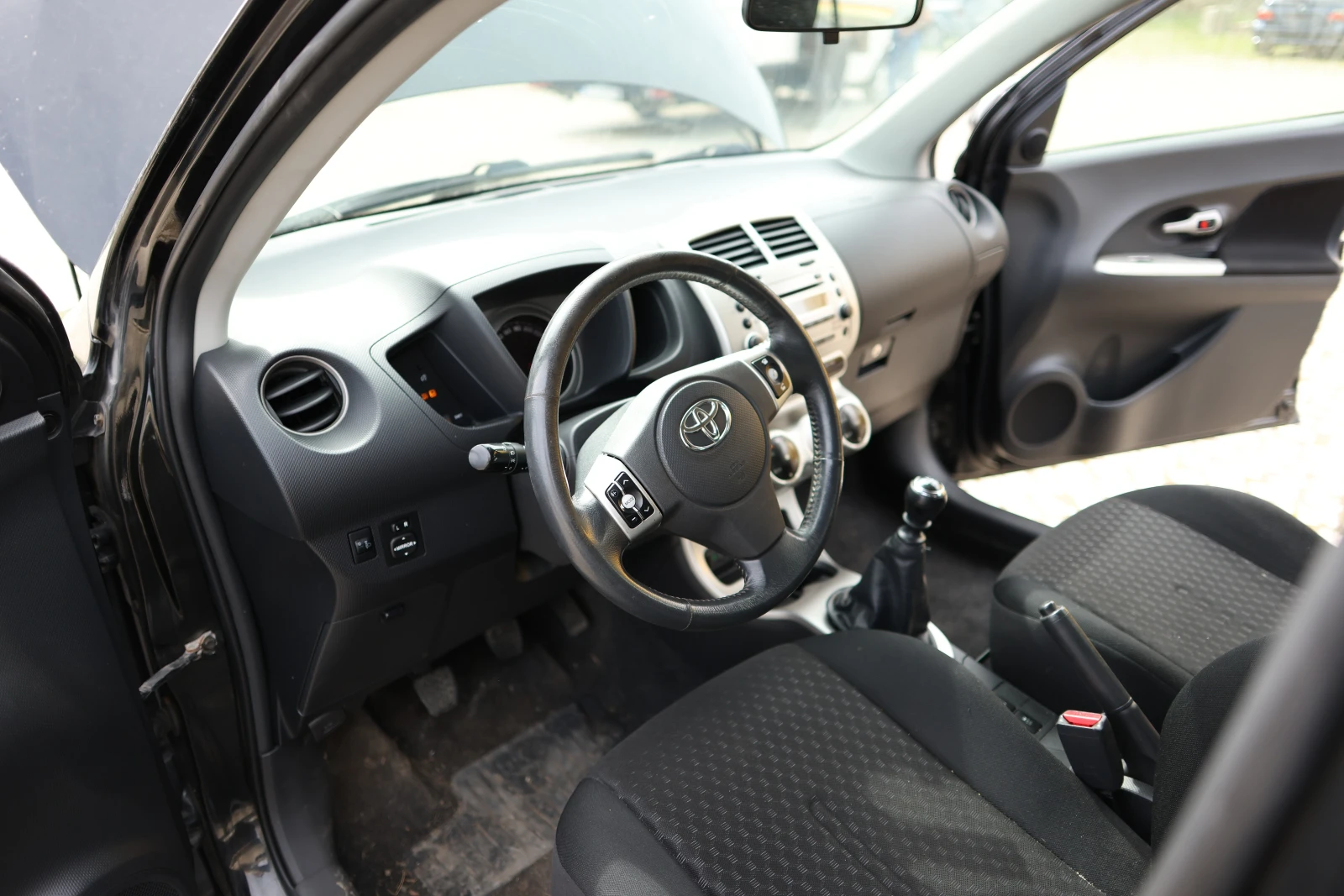 Toyota Urban Cruiser 1, 4 d4d - изображение 8