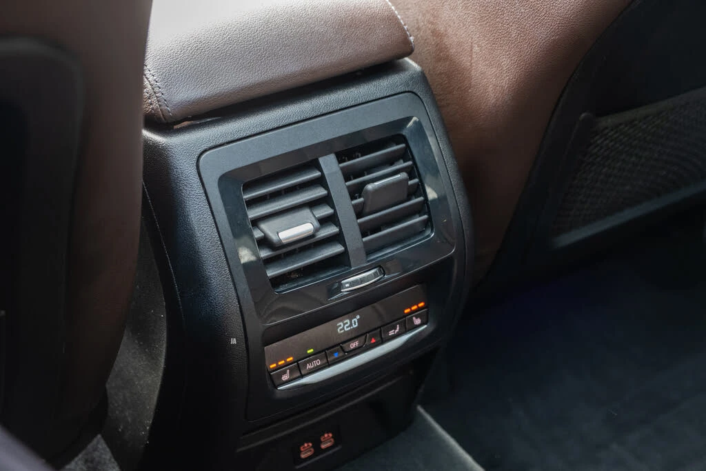 BMW X4 Drive30i* AWD* АвтоКредит* (ЦЕНА ДО БГ), снимка 13 - Автомобили и джипове - 53835719