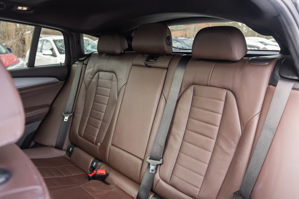 BMW X4 Drive30i* AWD* АвтоКредит* (ЦЕНА ДО БГ), снимка 12 - Автомобили и джипове - 53835719