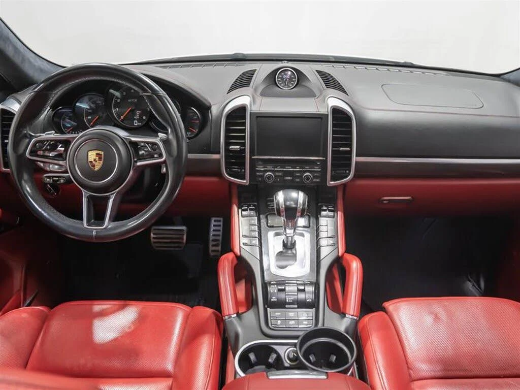 Porsche Cayenne GTS* DISTRONIC* BOSE* 360 CAM* ОБДУХВАНЕ* PANORAMA, снимка 7 - Автомобили и джипове - 53915465