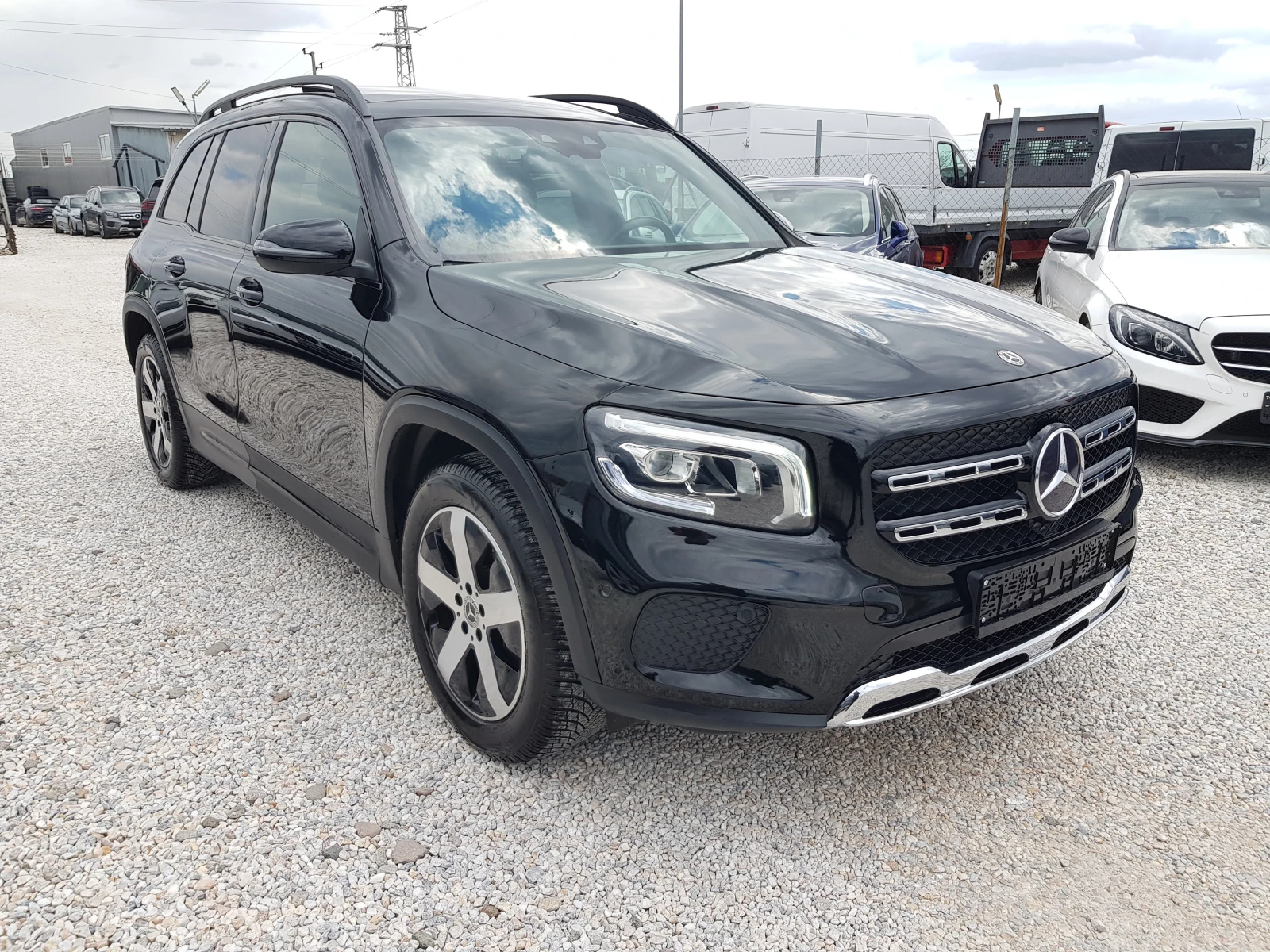 Mercedes-Benz GLB FACELIFT /03/2023 г. OM 654 EURO 6D ЛИЗИНГ, снимка 3 - Автомобили и джипове - 54148523