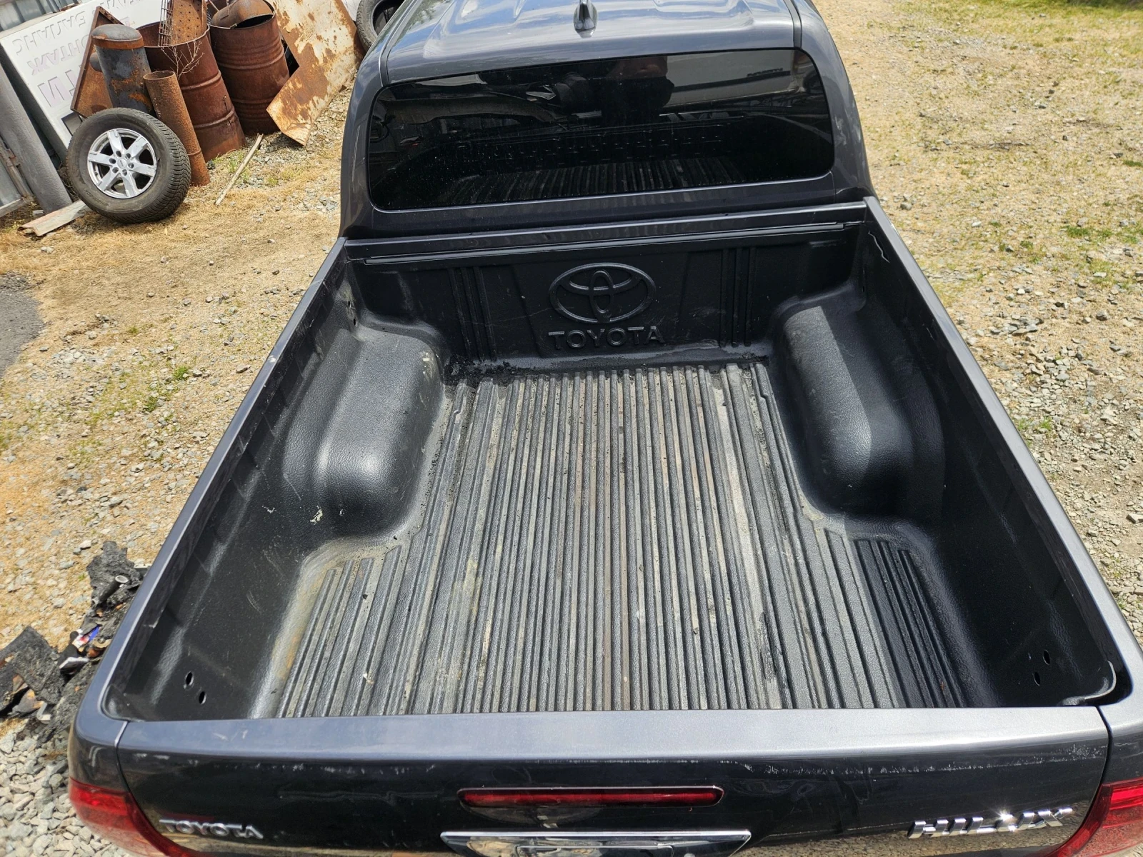 Toyota Hilux 2.4D, снимка 6 - Автомобили и джипове - 54701658