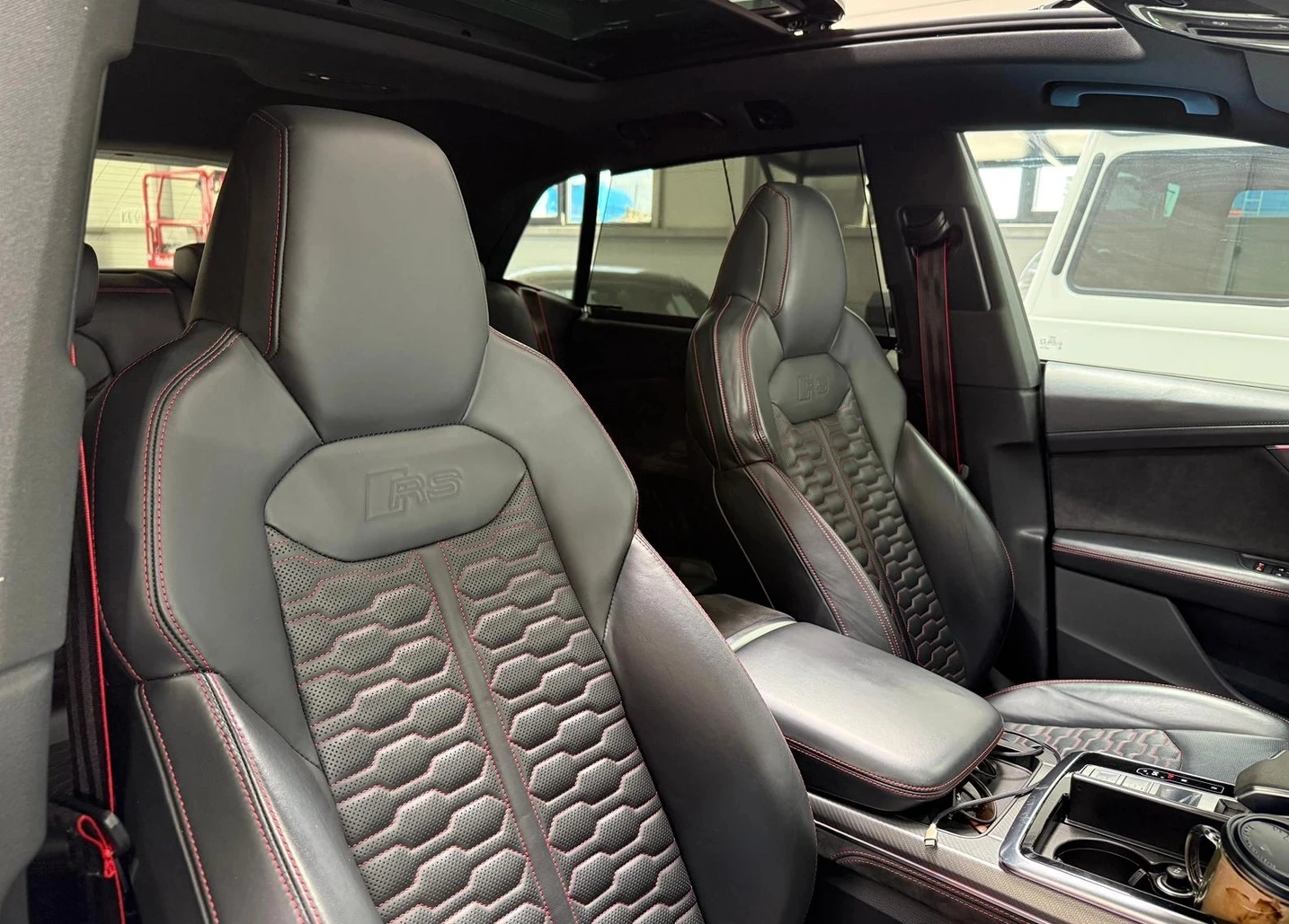 Audi RSQ8 Quattro 4.0, снимка 6 - Автомобили и джипове - 54835065