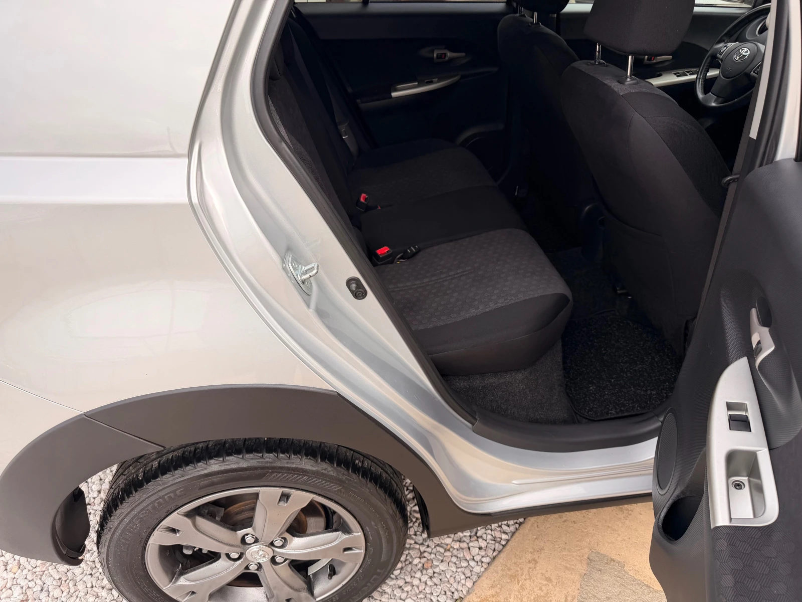 Toyota Urban Cruiser 1.4D4D* 6sk* 90ks* KEYLESS* LIZING, снимка 16 - Автомобили и джипове - 54954379