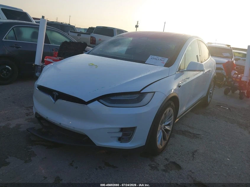 Tesla Model X 75D AWD, снимка 2 - Автомобили и джипове - 55893533