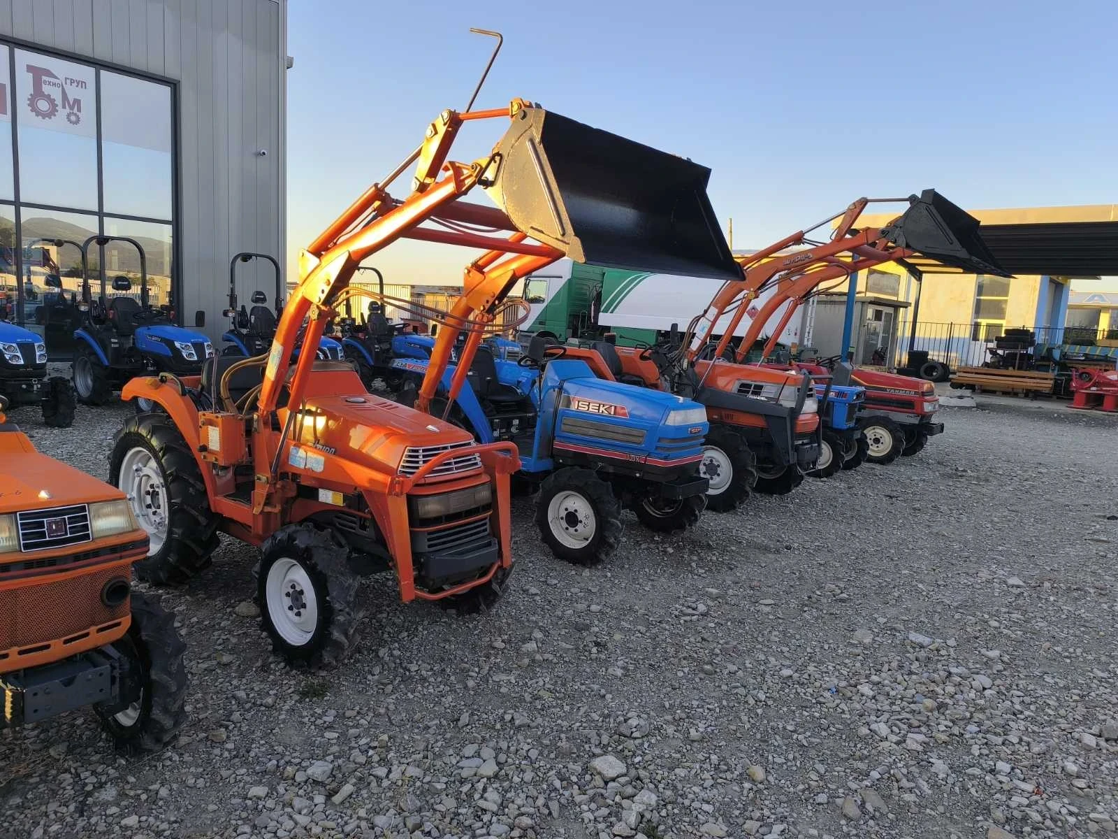 Трактор Kubota Саки агро Сливен  - изображение 7