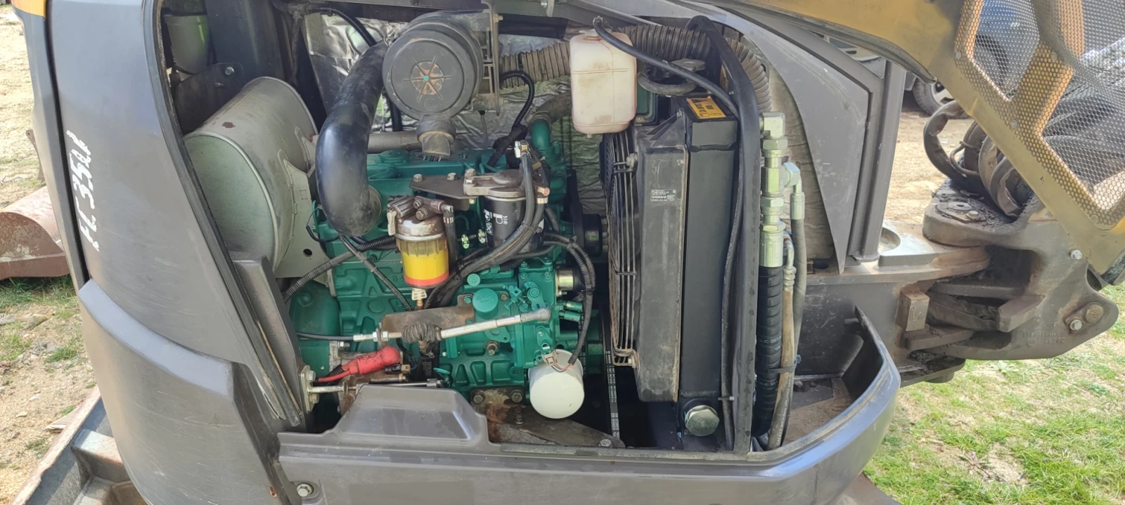 Багер Volvo EC35D, снимка 5 - Индустриална техника - 53740189