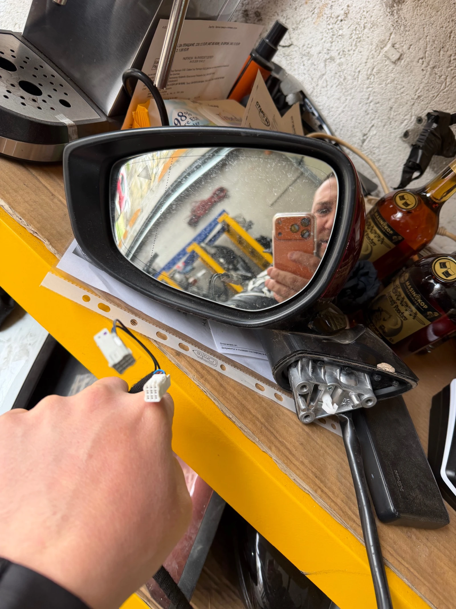 Mazda3 2024г ляво огледало, снимка 2 - Части - 53893913