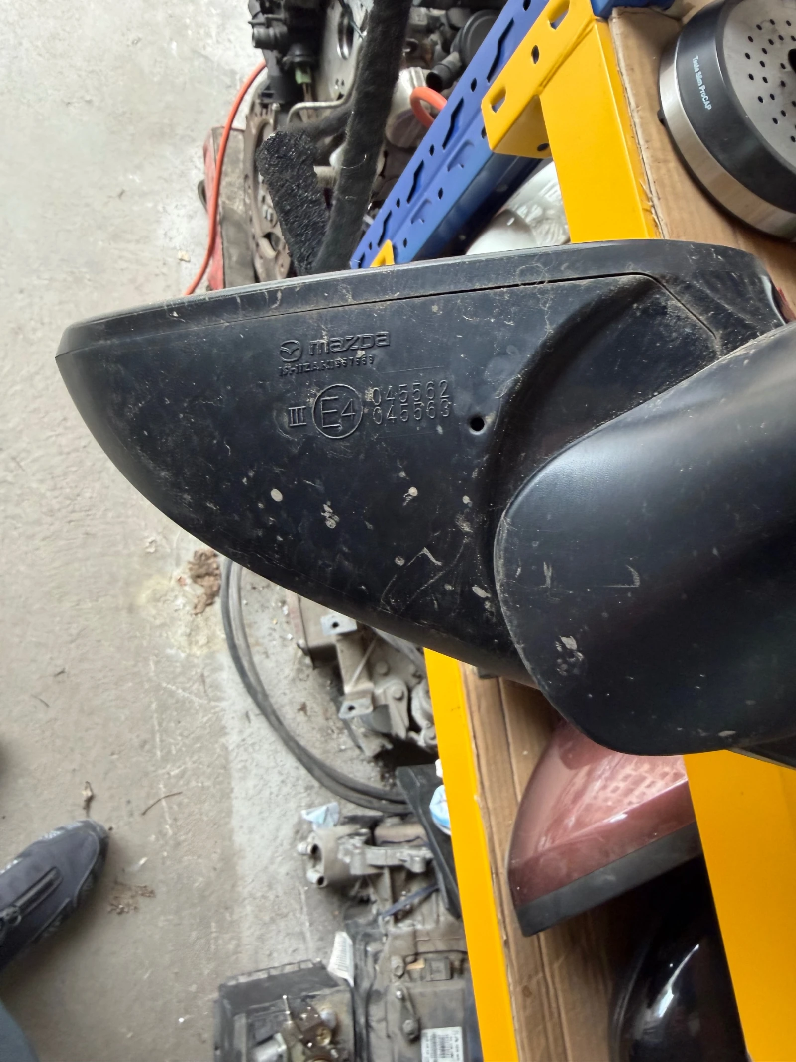 Mazda3 2024г ляво огледало, снимка 5 - Части - 53893913